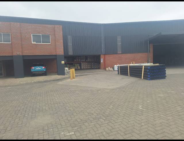 1,200M² WAREHOUSE TO LET IN RIVERSIDE INDUSTRIAL PARK